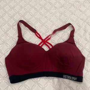 ALL CLOTHING $13 🎉 Victoria’s Secret Sports Bra